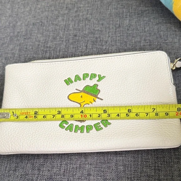Coach Peanuts leather wristlet Snoopy Woodstock Hapoy Camper NEW - Picture 8 of 10
